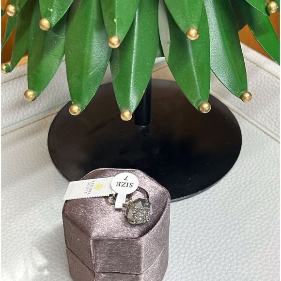 NWT Kendra Scott Daphne Silver Statement Ring in Platinum Drusy Size 7 - Picture 1 of 9